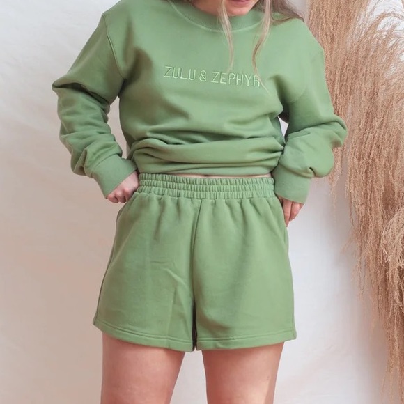 Zulu & Zephyr Signature Fleece Shorts - Picture 3 of 9